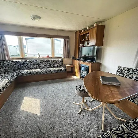 8 Berth Caravan With Decking At Sunnydale In Lincolnshire Ref 35087S Louth  Exterior photo