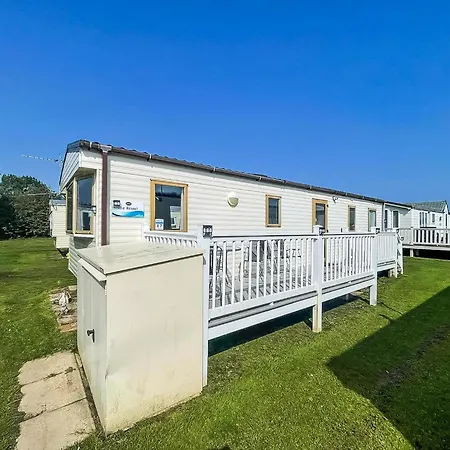 8 Berth Caravan With Decking At Sunnydale In Lincolnshire Ref 35087S Louth  Exterior photo