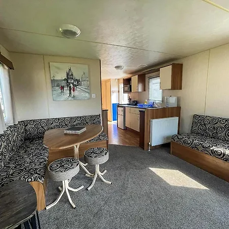 8 Berth Caravan With Decking At Sunnydale In Lincolnshire Ref 35087S Louth  Exterior photo