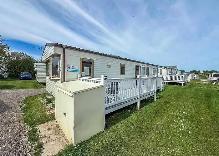 8 Berth Caravan With Decking At Sunnydale In Lincolnshire Ref 35087S